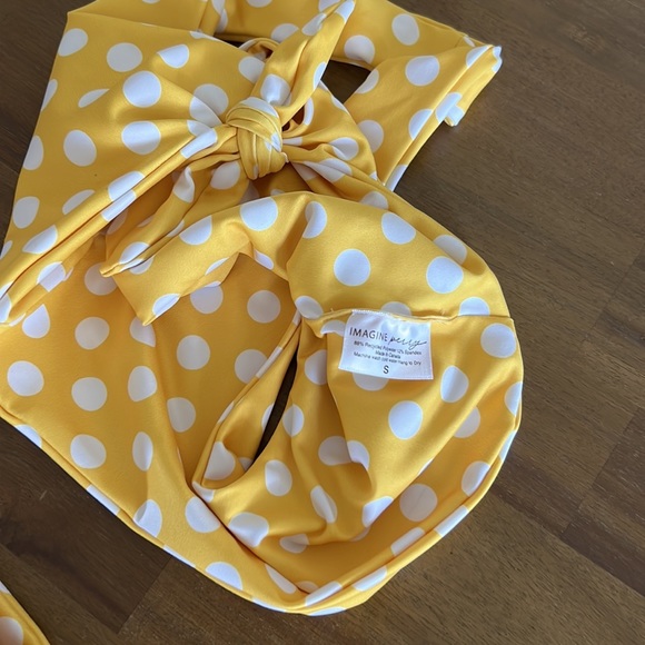 Imagine Perry yellow polka dot bikini for Jilly box - Picture 4 of 10